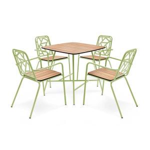 cztery krzesła ogrodowe stół